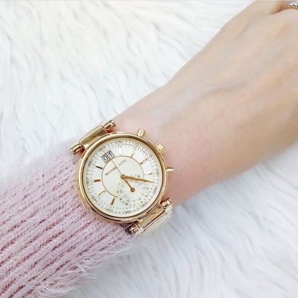 New Michael Kors Women’s Sawyer Gold Tone  Watch $275